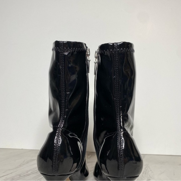 Schutz Pointy Toe Black Patent Heeled Bootie 6 1/2 B - Picture 4 of 16